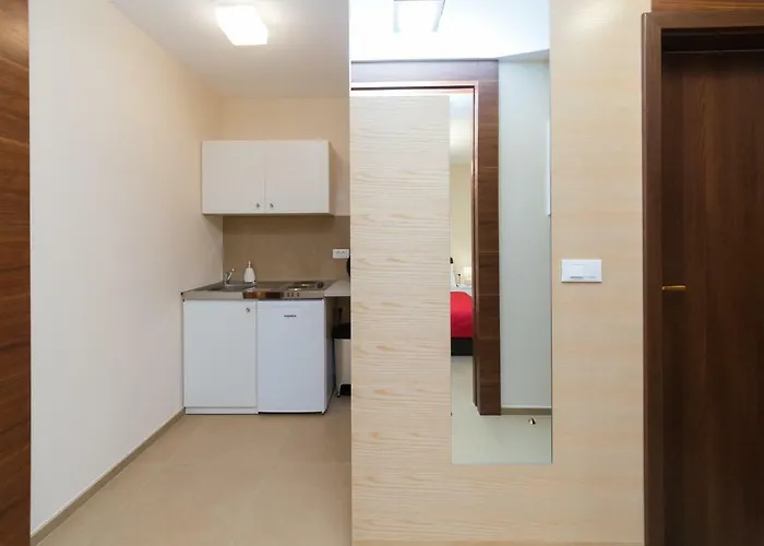 Main Street Apartman *
